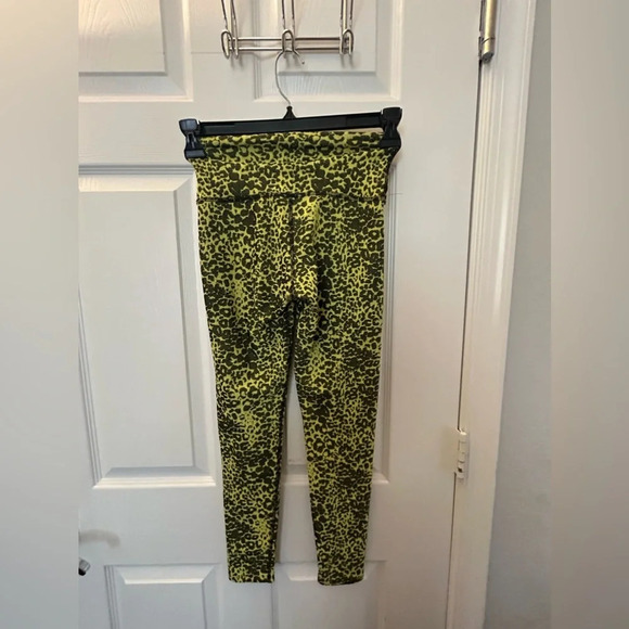 ONA two-piece set - Picture 4 of 9